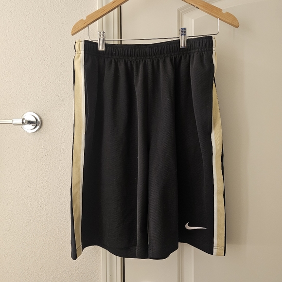 Nike Other - Nike men's large black and gold basketball shorts